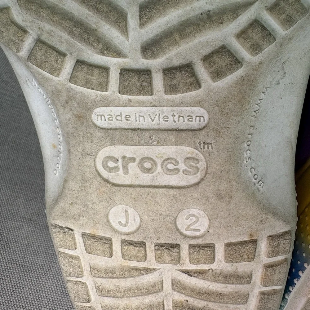 Crocs Classic Clogs Solarized‎ Tie Dye Rainbow Purple w/Charms Slip On Shoes J2